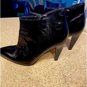 Nina black leather ankle boot, new, excellent condition, cleaning out closet